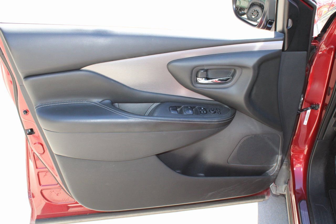 Used 2019 Nissan Murano SV w/ Premium Package image 20