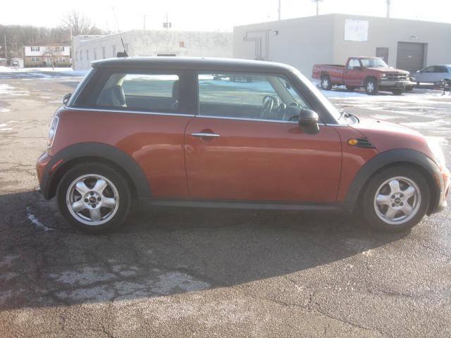 Used 2011 MINI Cooper Hardtop FWD image 4