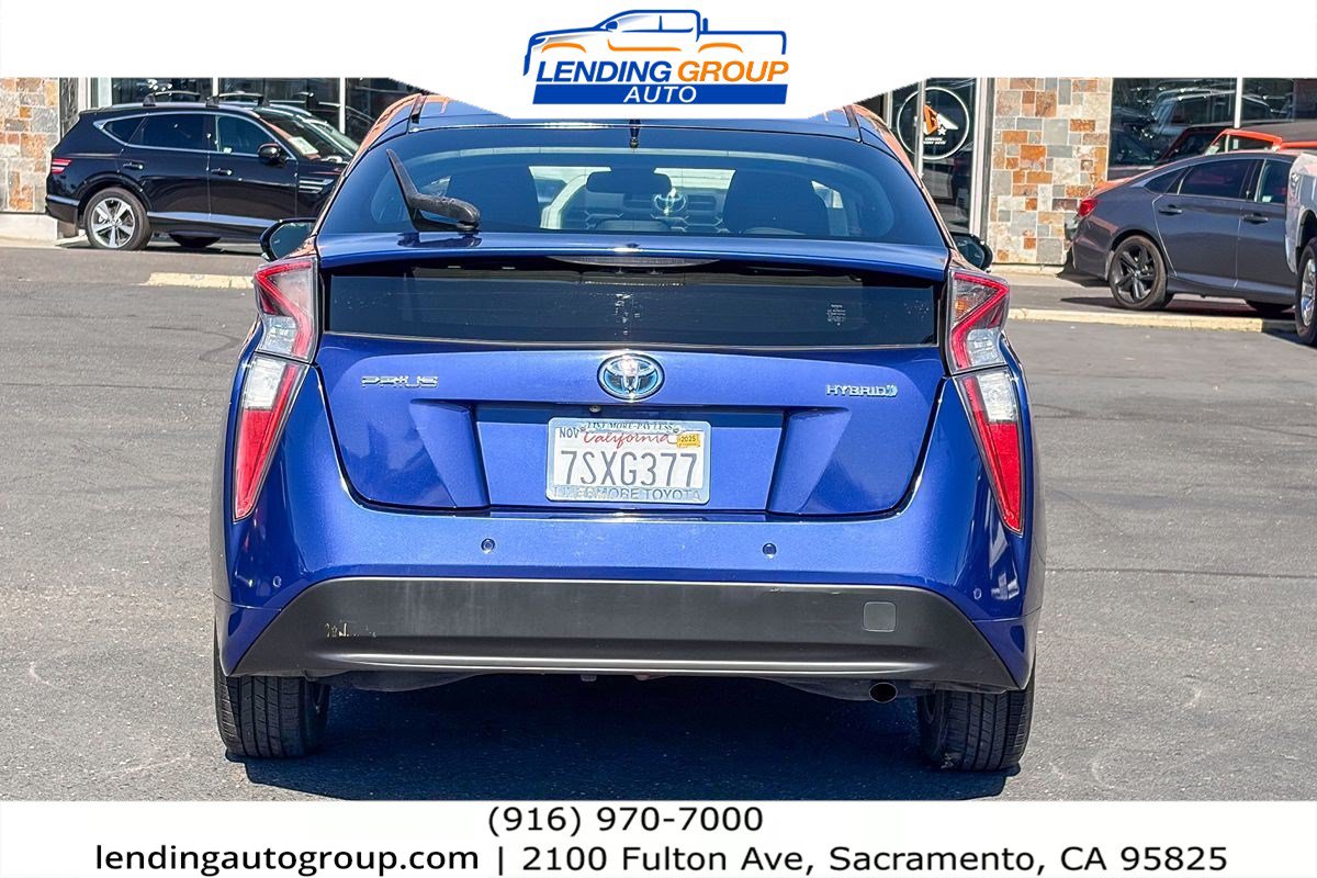 Used 2017 Toyota Prius Two w/ Prius Two Safety Plus Package FWD image 3