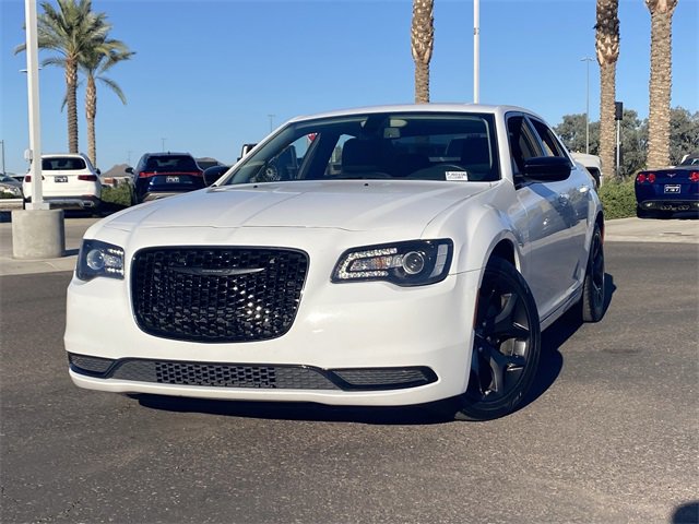 Used 2022 Chrysler 300 Touring w/ Sport Appearance Package image 3