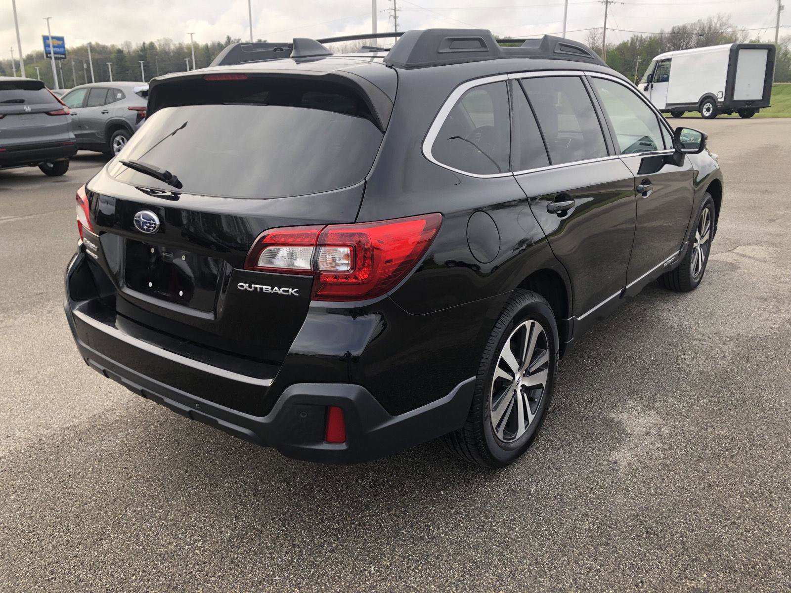 Used 2019 Subaru Outback 2.5i Limited AWD/4WD image 9
