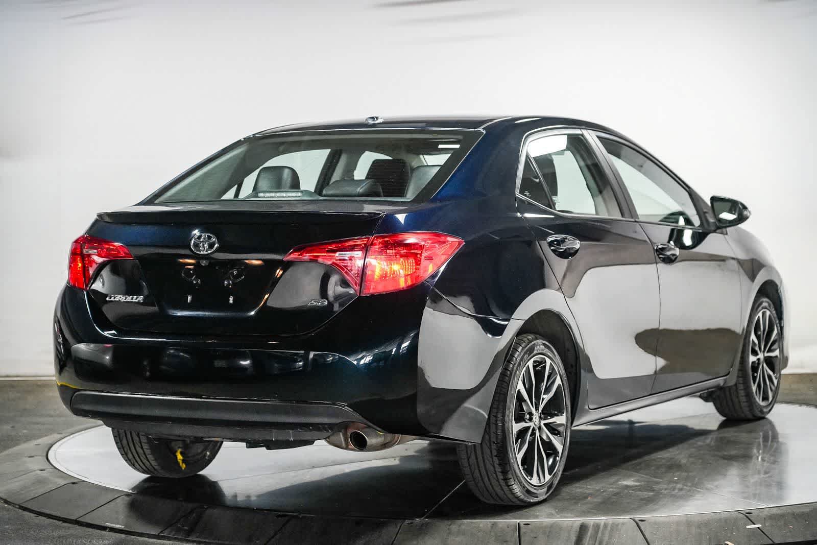 Certified 2017 Toyota Corolla SE w/ SE Premium Package FWD image 7