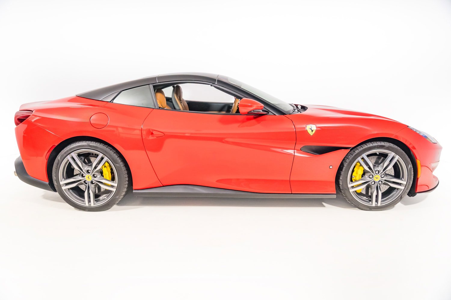 Used 2020 Ferrari Portofino image 10