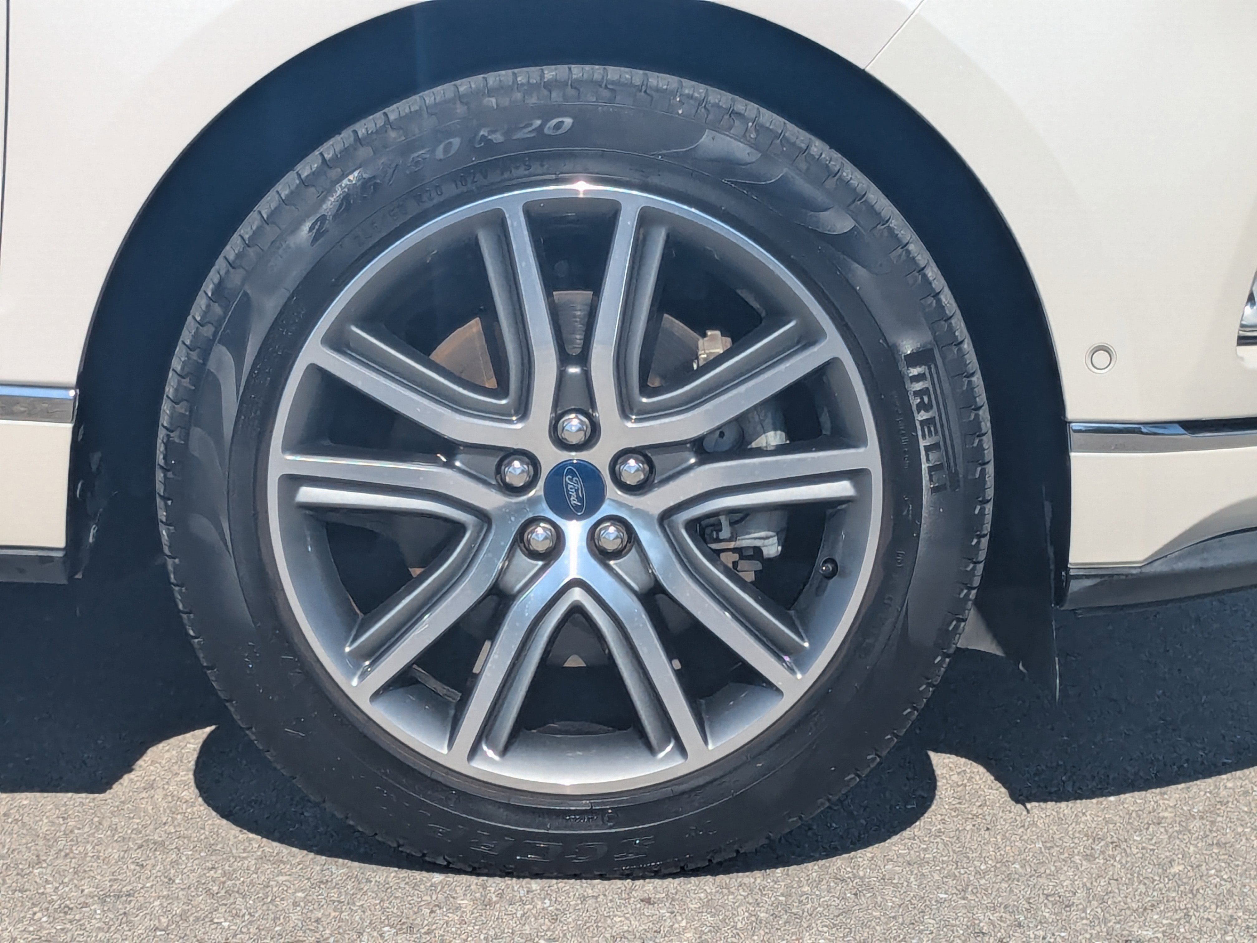 Used 2019 Ford Edge Titanium w/ Equipment Group 301A image 11