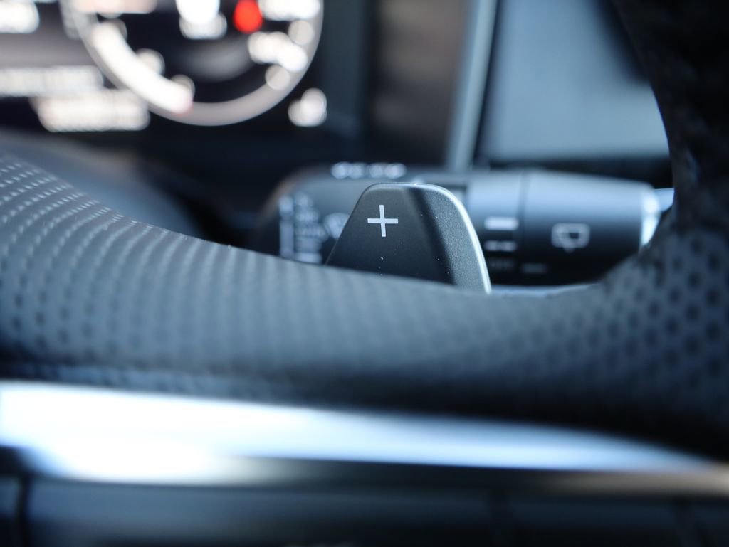 New 2025 Mitsubishi Outlander SE image 47