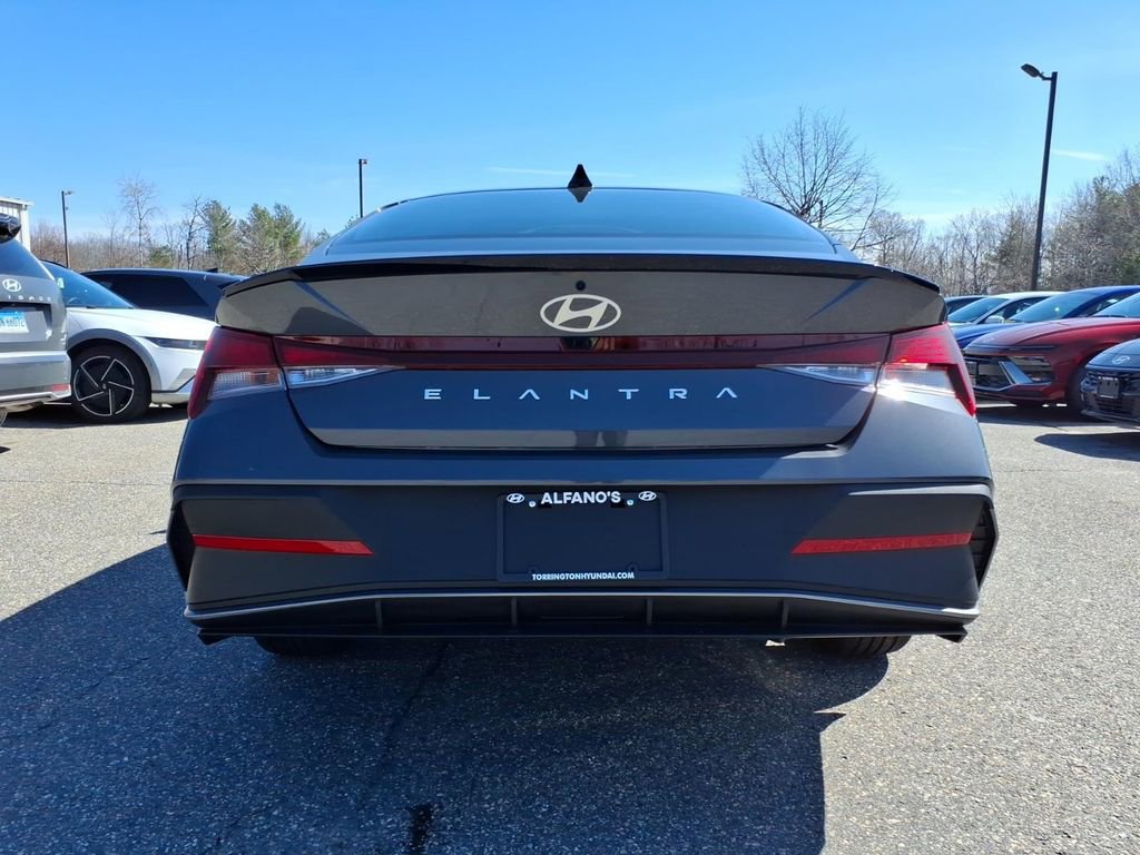 New 2026 Hyundai Elantra Sport image 4
