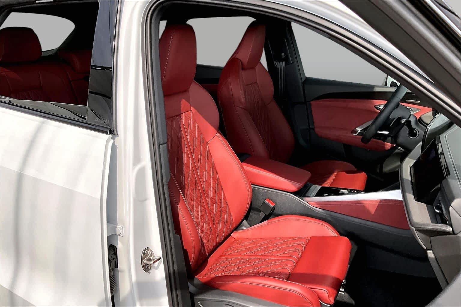 Used 2026 Audi SQ5 Prestige AWD/4WD image 9