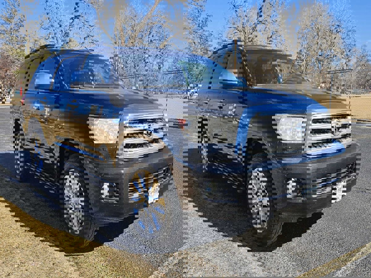 Used 2012 Toyota Sequoia Platinum image 7