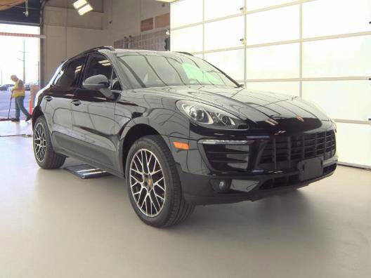 Used 2018 Porsche Macan S w/ Premium Package Plus AWD/4WD image 2