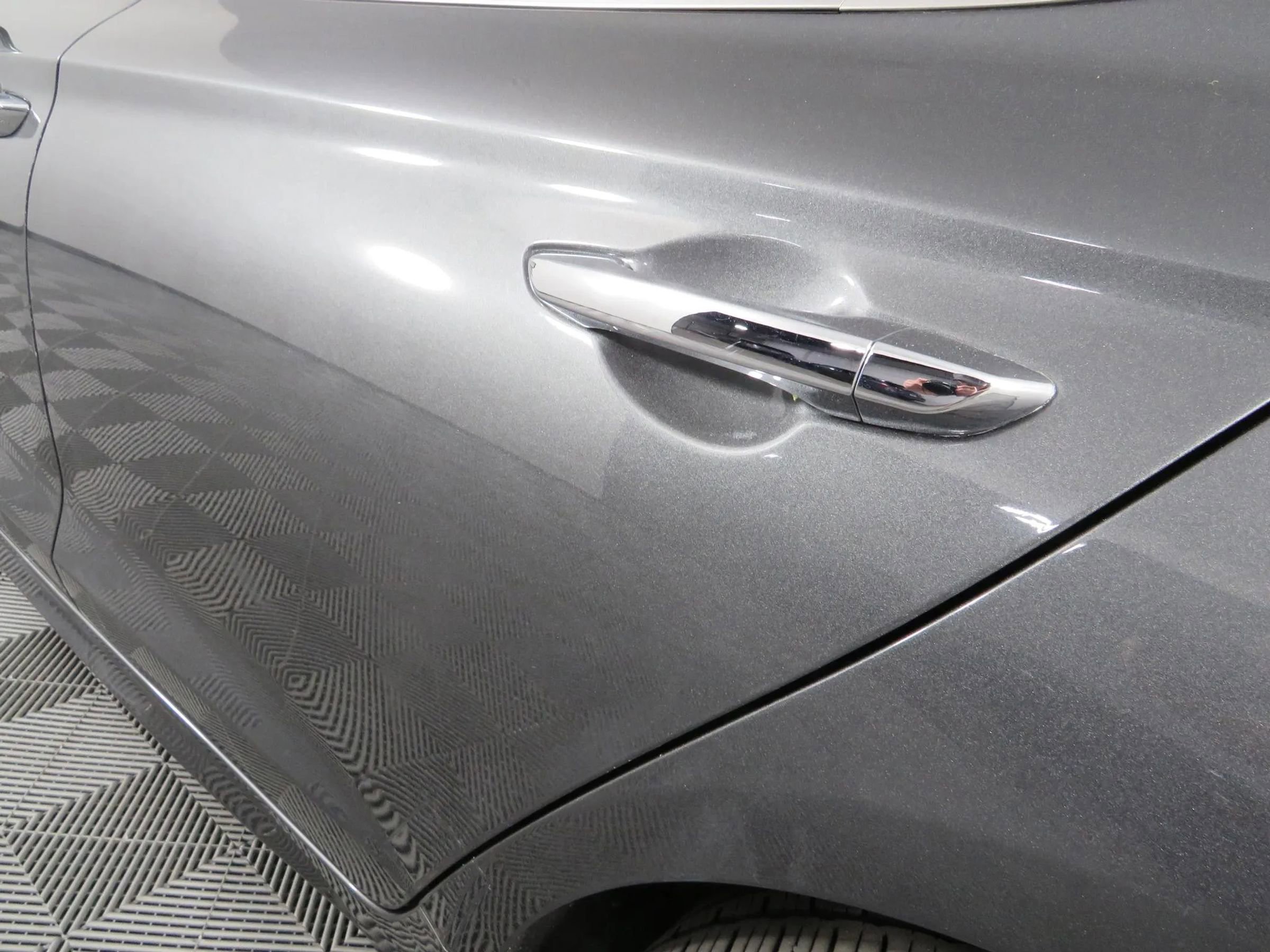 Used 2019 Genesis G70 2.0T Advanced image 28