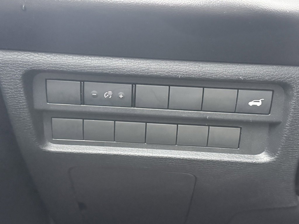 Used 2024 Mitsubishi Outlander SE image 12