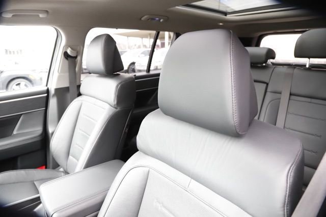 Certified 2025 Hyundai Santa Fe Limited image 15