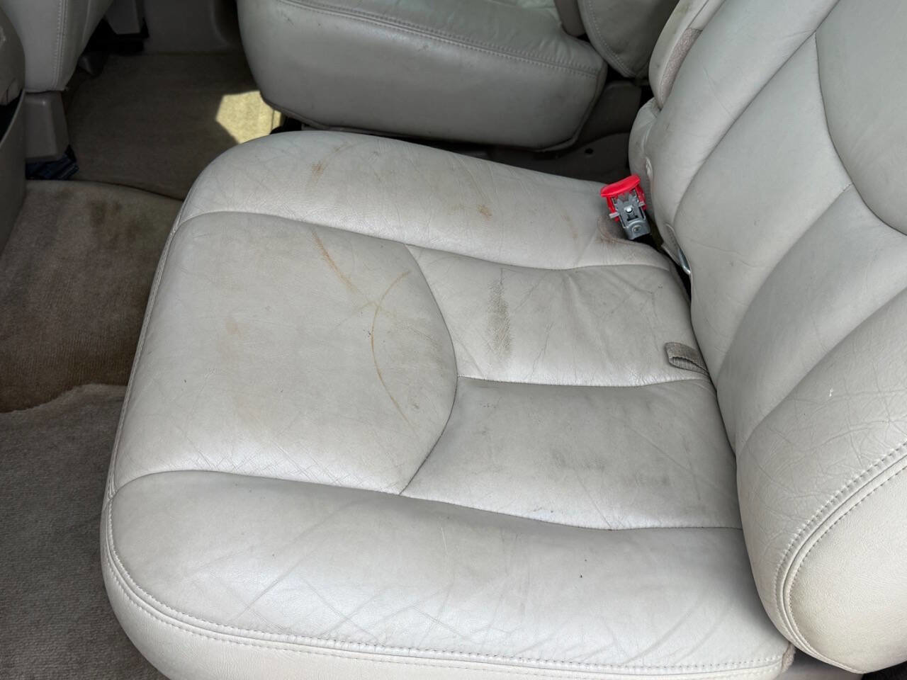 Used 2004 GMC Yukon XL SLT w/ Preferred Equipment Group RWD image 17