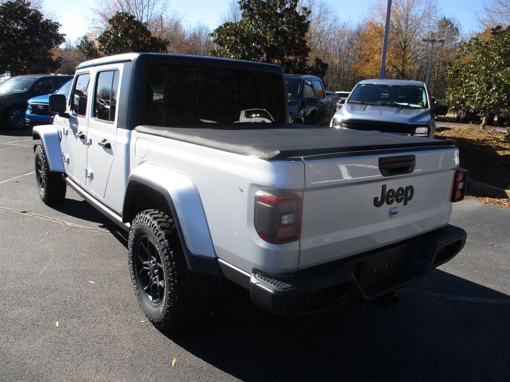 Used 2024 Jeep Gladiator Sport image 3
