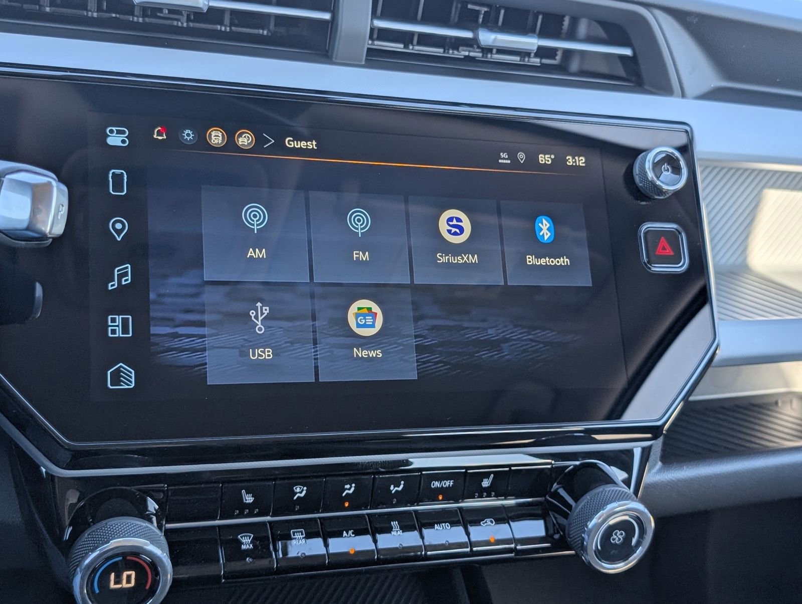 New 2027 Chevrolet Bolt LT w/ Comfort Package image 13