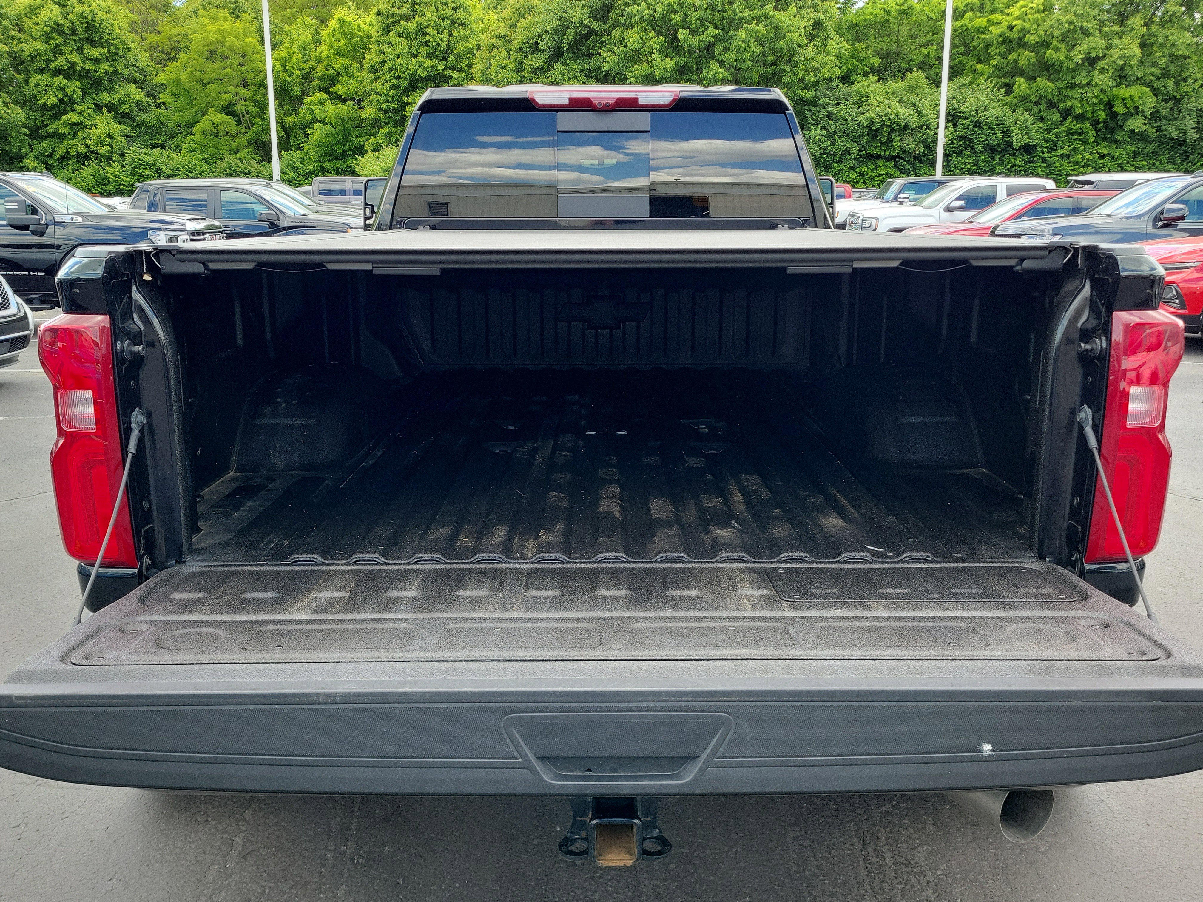 Used 2025 Chevrolet Silverado 3500 High Country w/ High Country Premium Package AWD/4WD image 8