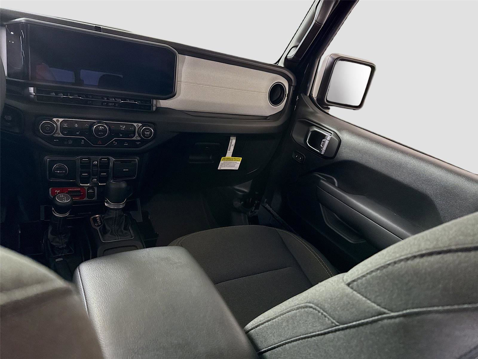 Used 2025 Jeep Gladiator Willys image 16