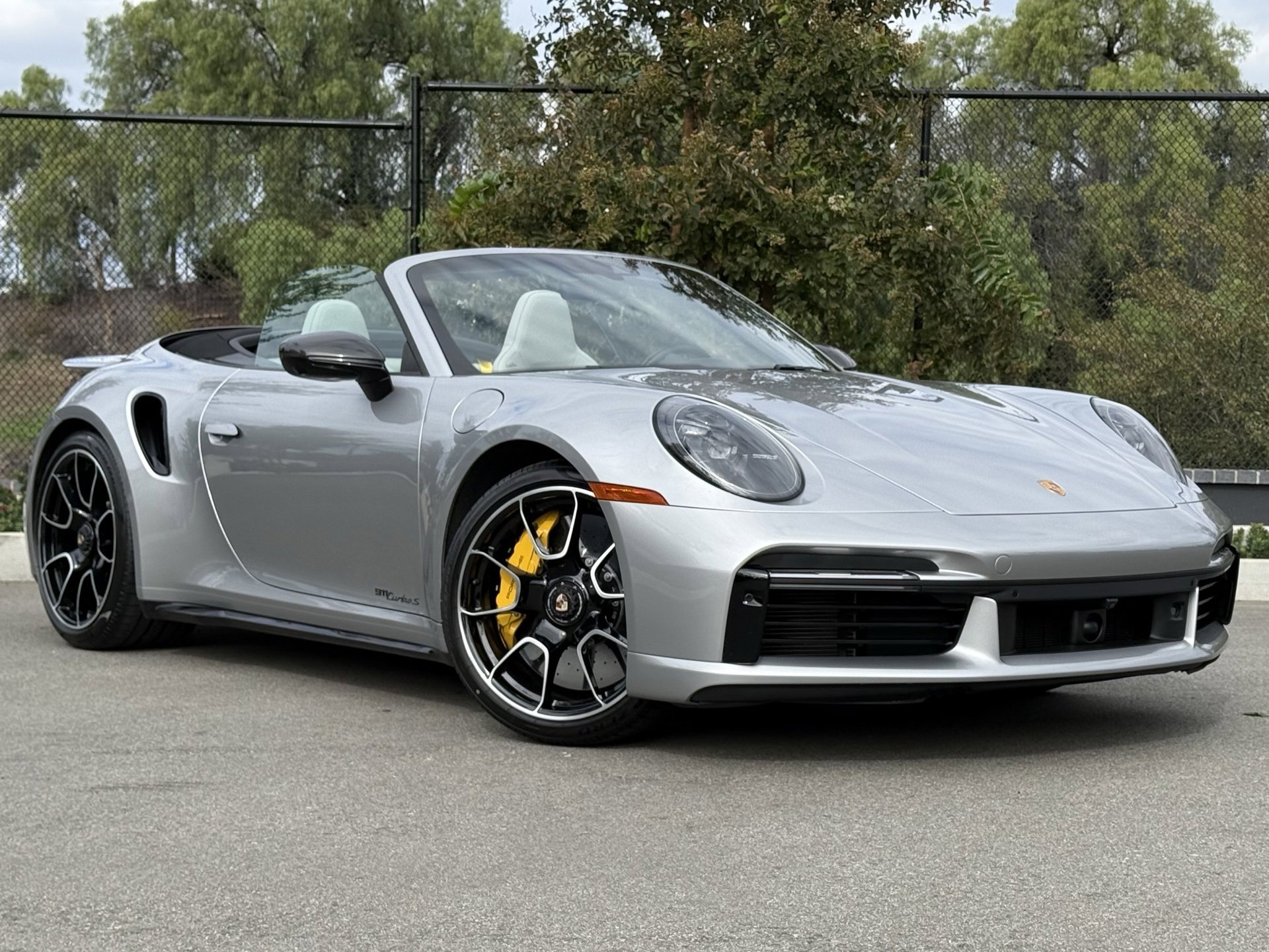Certified 2022 Porsche 911 Turbo S image 9