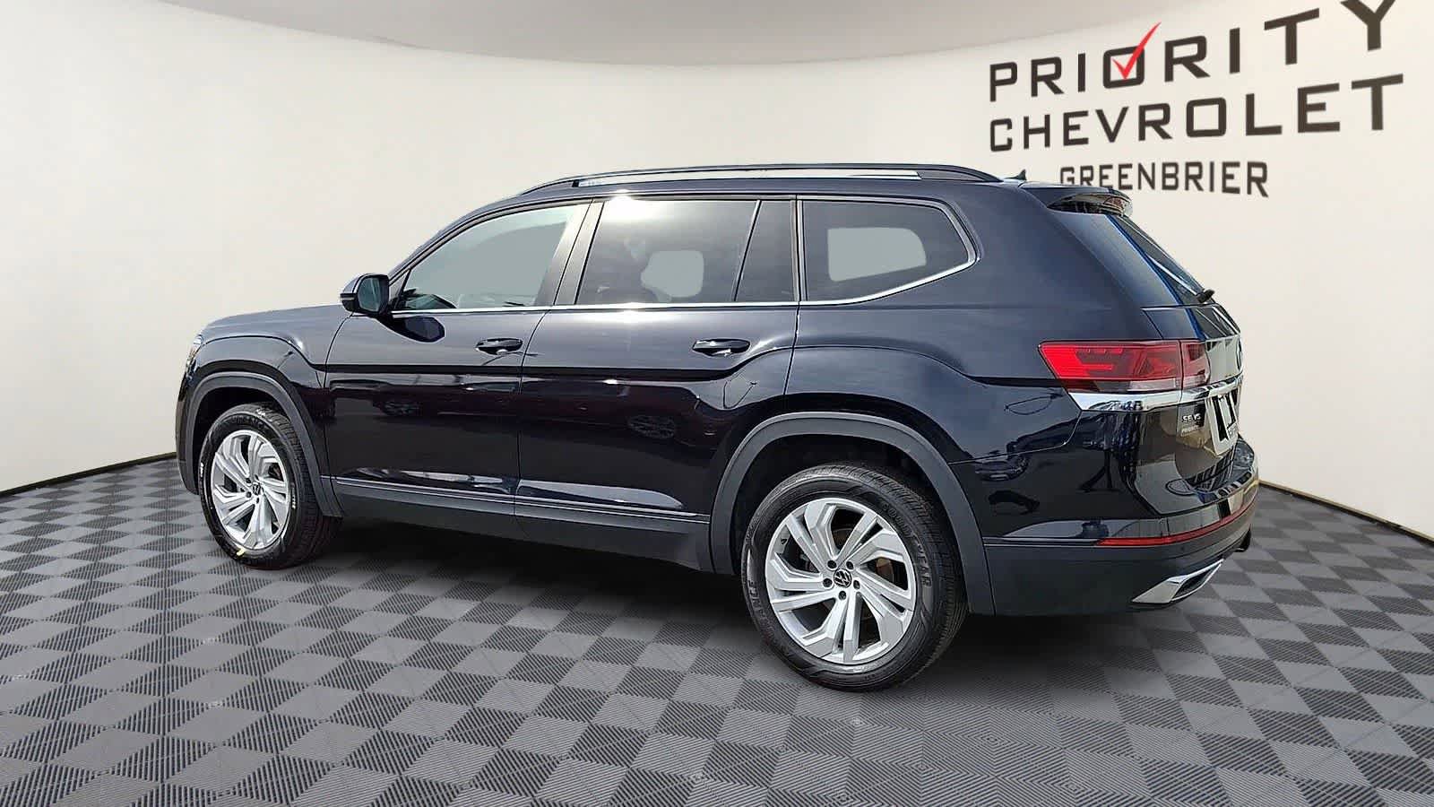 Used 2023 Volkswagen Atlas SE w/ Panoramic Sunroof Package AWD/4WD image 6