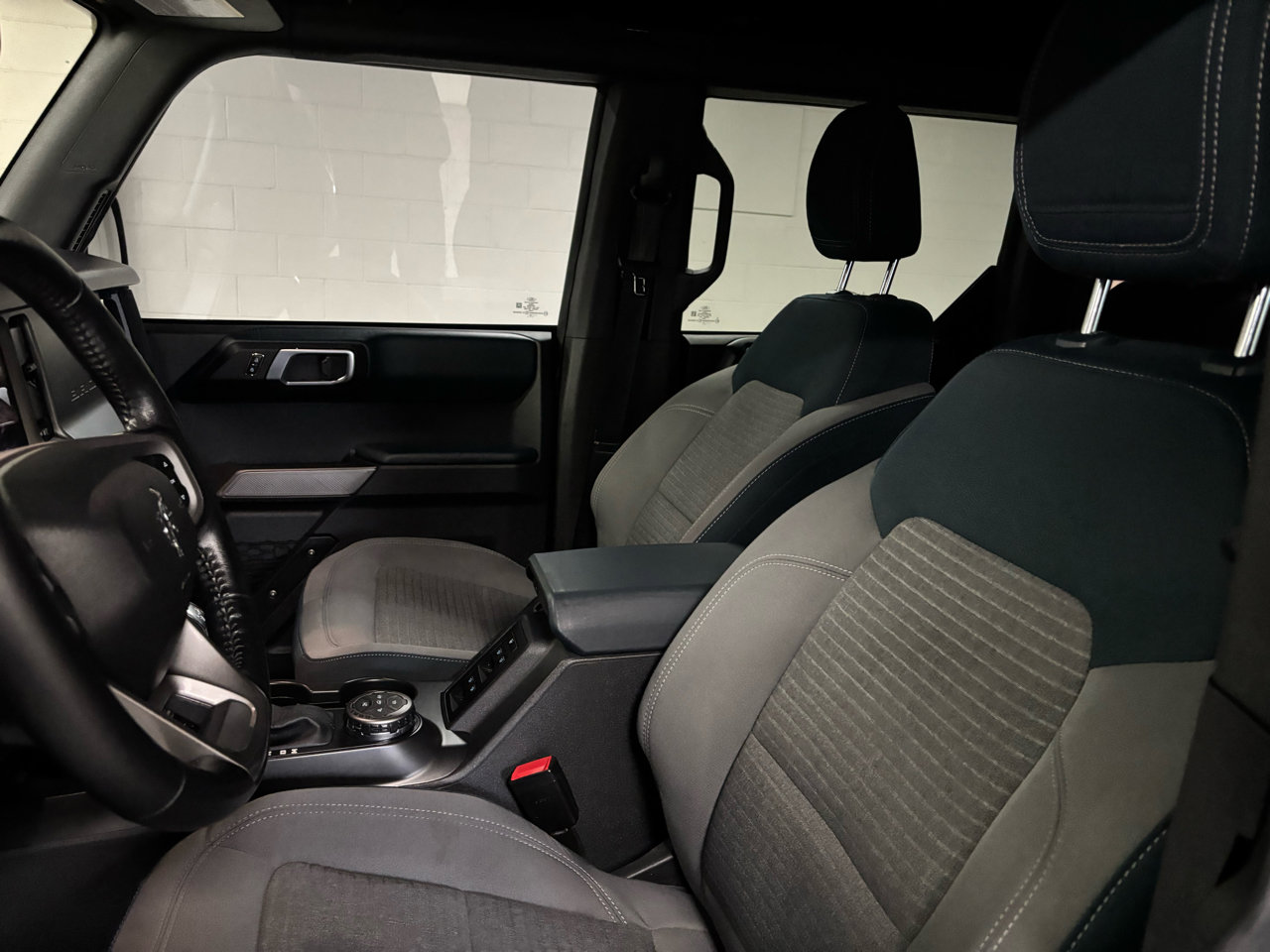 Used 2023 Ford Bronco Outer Banks image 11