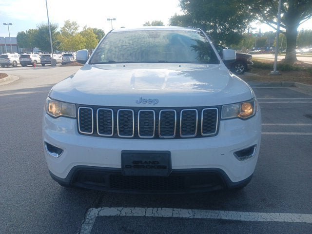 Used 2018 Jeep Grand Cherokee Laredo AWD/4WD image 2