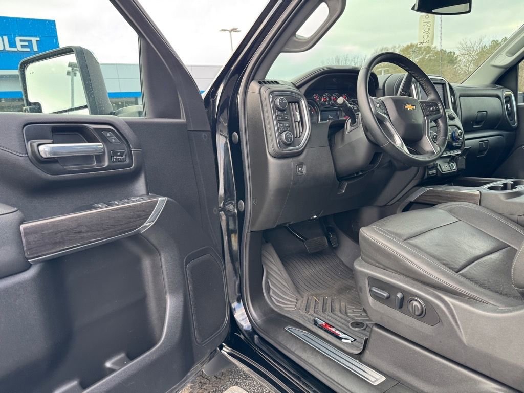 Used 2023 Chevrolet Silverado 2500 LTZ w/ LTZ Plus Package image 15