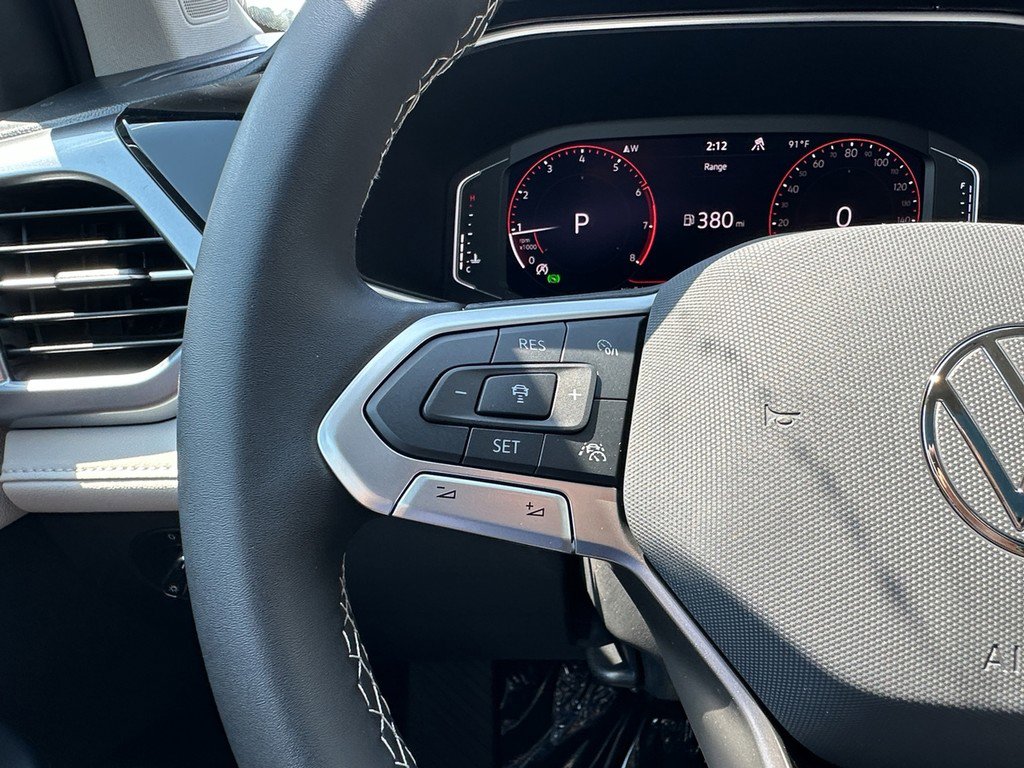 New 2025 Volkswagen Taos SEL image 21