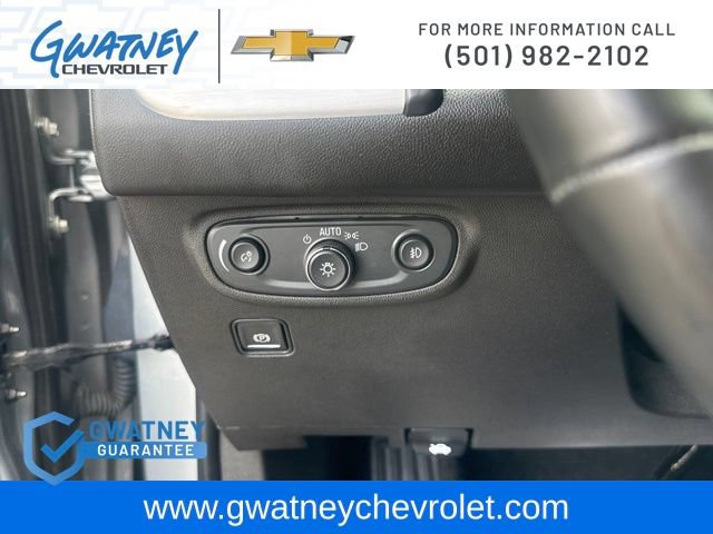 Used 2024 GMC Terrain SLT AWD/4WD image 19