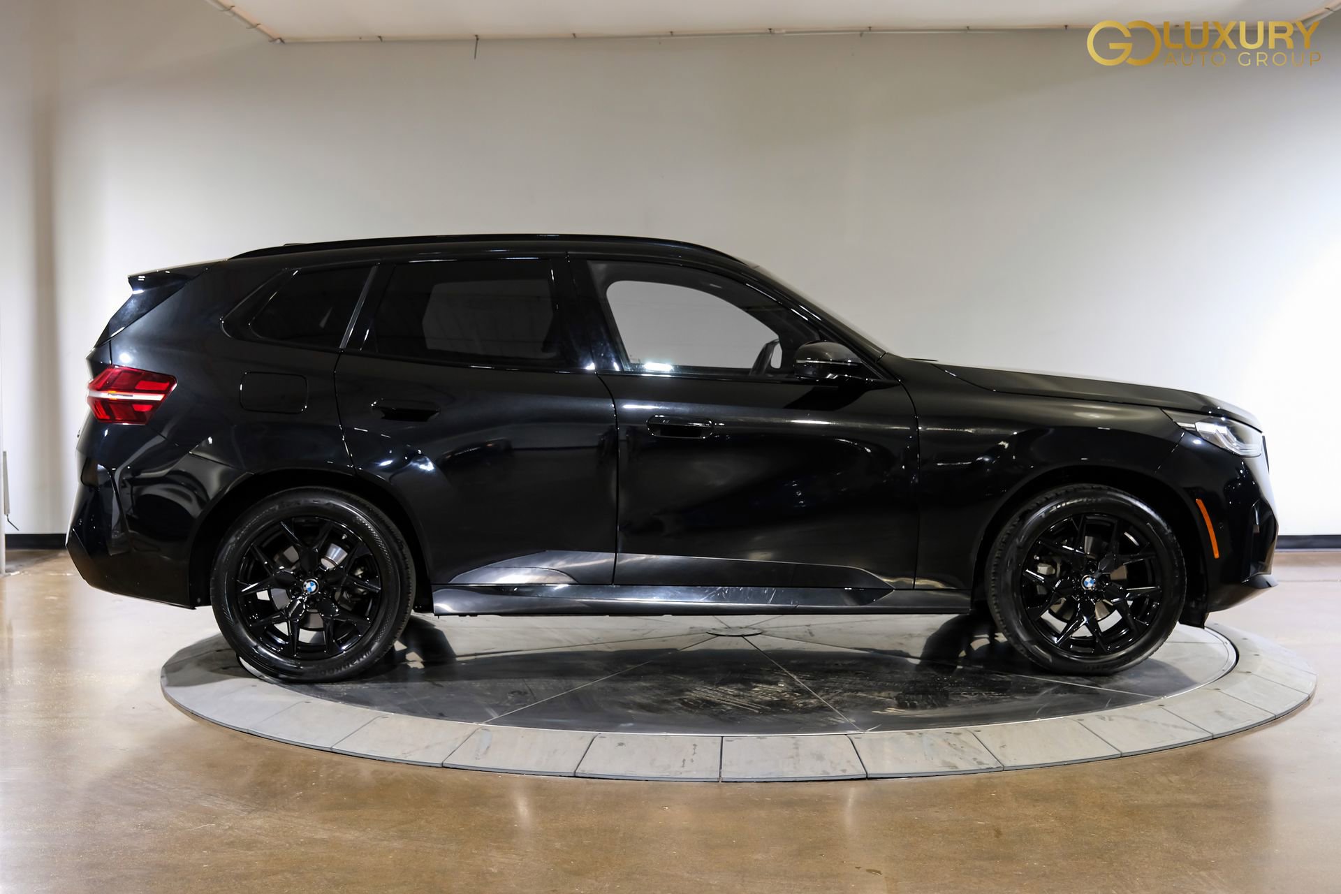 Used 2025 BMW X3 xDrive30 AWD/4WD image 9