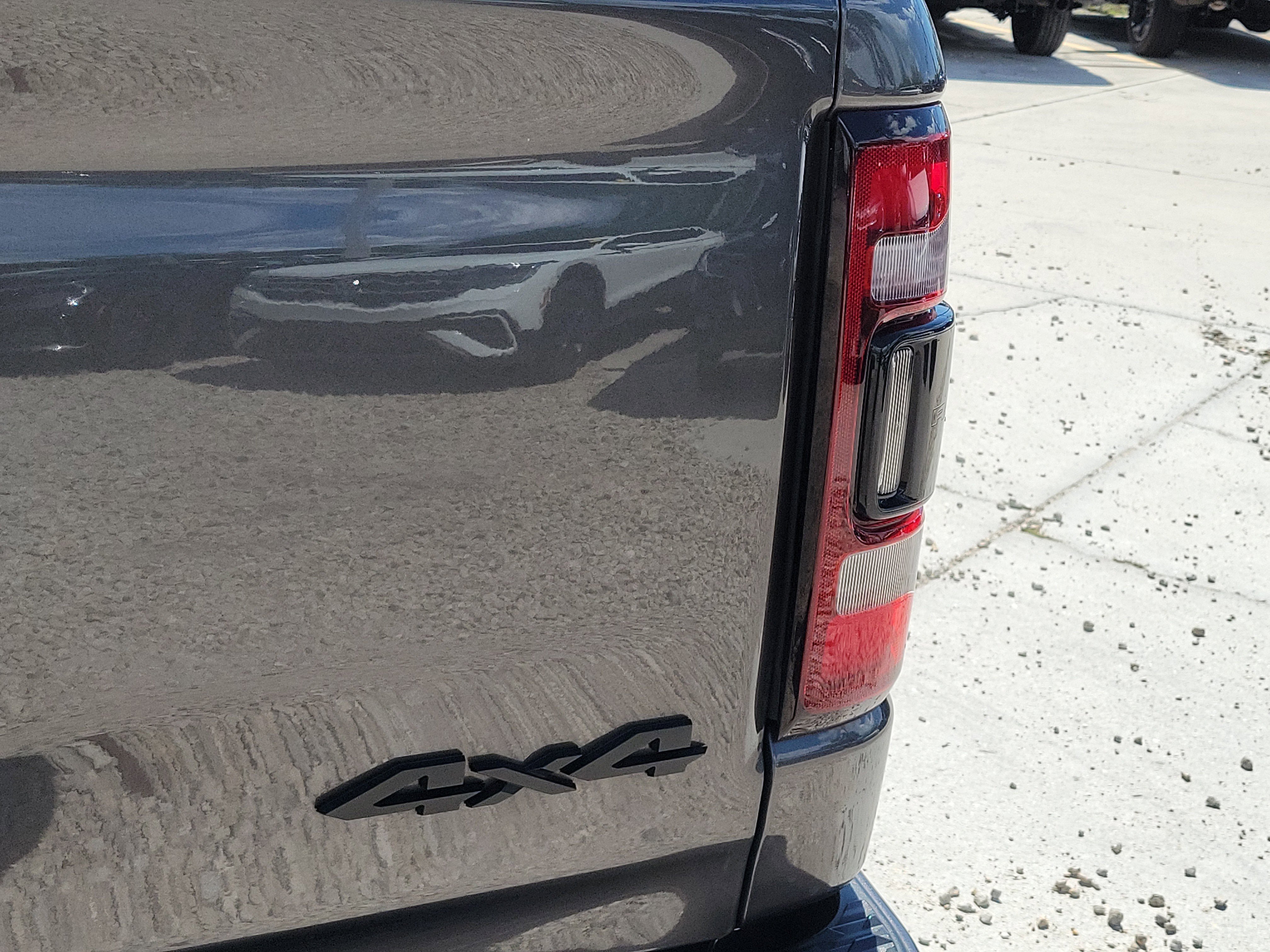 Used 2024 RAM 1500 Limited image 11