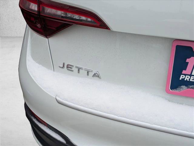 Used 2024 Volkswagen Jetta SE image 11