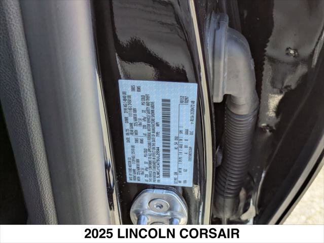 New 2025 Lincoln Corsair FWD w/ Equipment Group 101A image 15