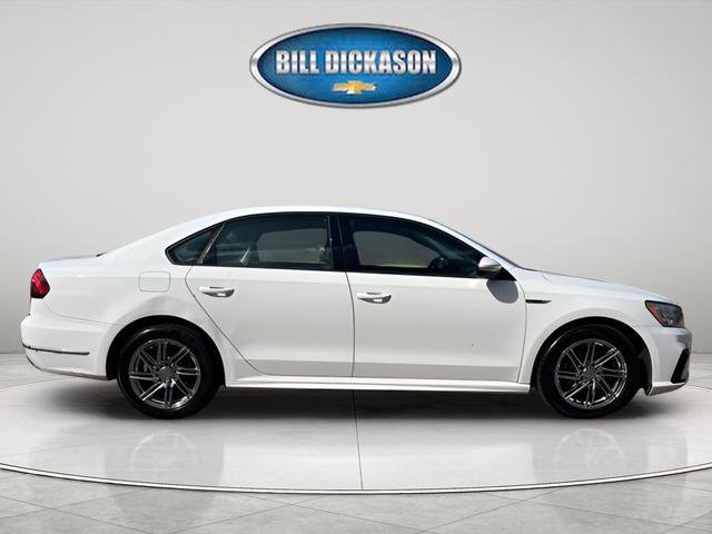 Used 2018 Volkswagen Passat 2.0T R-Line FWD image 10