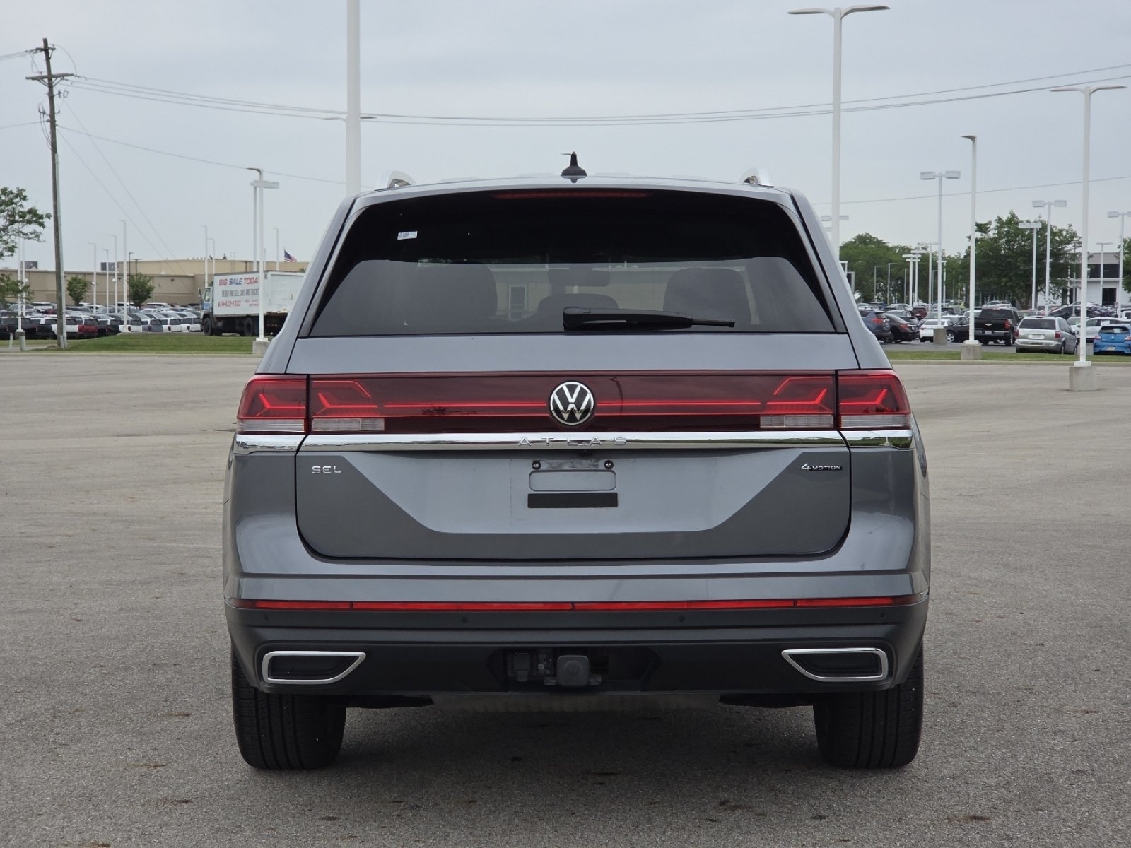 Used 2024 Volkswagen Atlas SEL AWD/4WD image 17