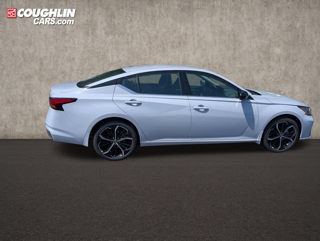 New 2026 Nissan Altima 2.5 SR FWD image 9