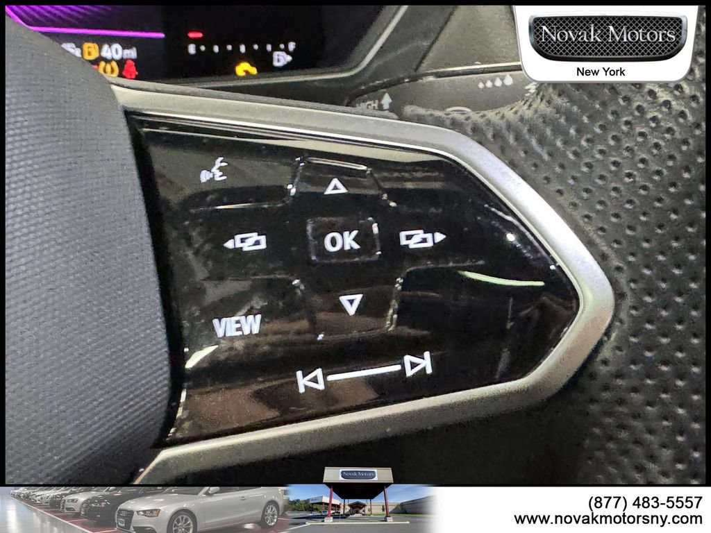 Used 2022 Volkswagen Tiguan SE R-Line AWD/4WD image 17