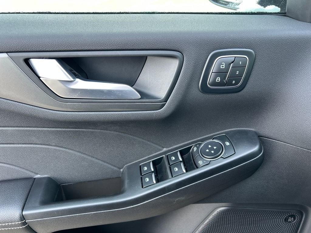 New 2026 Ford Escape Active w/ Active Premium Tech Pack image 25