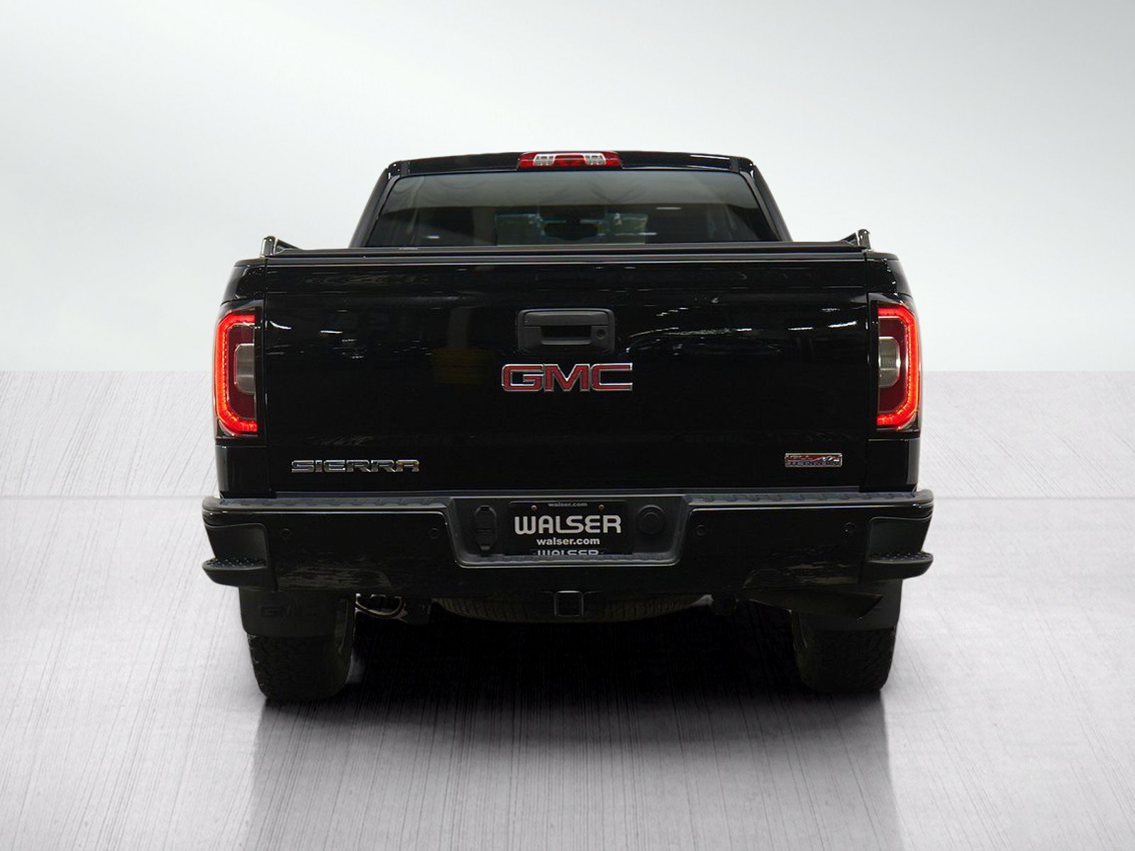 Used 2016 GMC Sierra 1500 SLE w/ All-Terrain Package AWD/4WD image 4