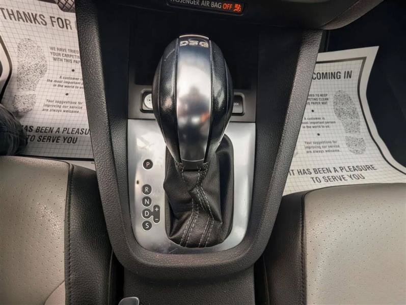 Used 2014 Volkswagen Jetta SEL FWD image 25
