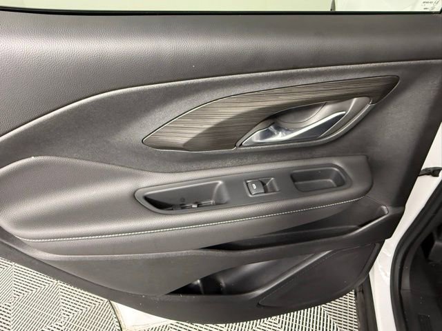 Used 2022 GMC Terrain SLE w/ Driver Convenience Package image 34