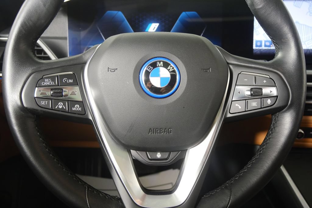Used 2023 BMW i4 eDrive35 RWD image 19
