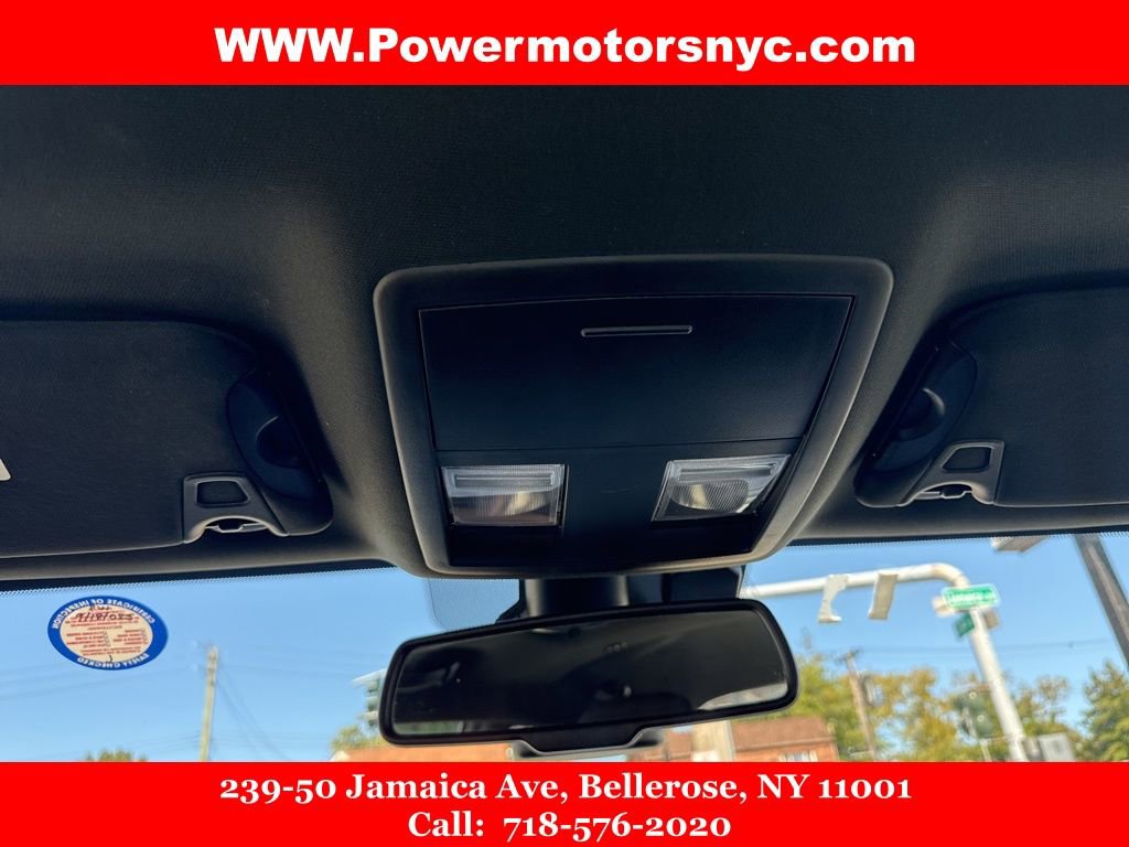 Used 2023 Dodge Challenger SXT image 32