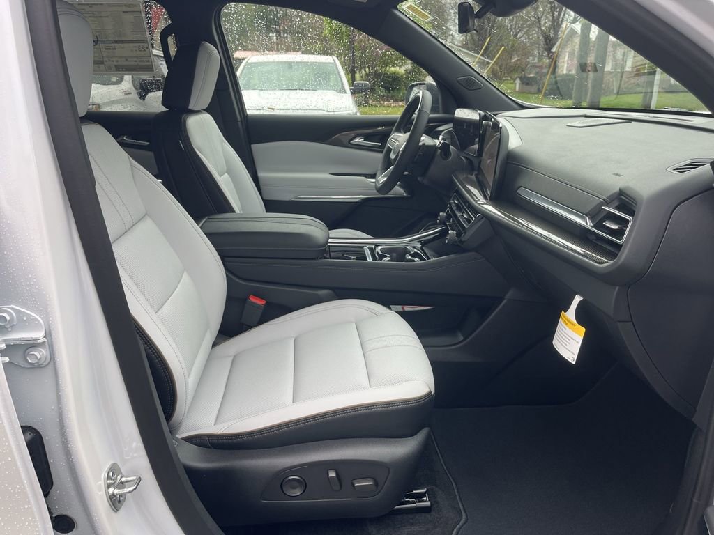 New 2025 Chevrolet Traverse High Country image 30