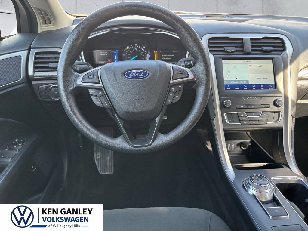 Used 2020 Ford Fusion SE FWD image 14