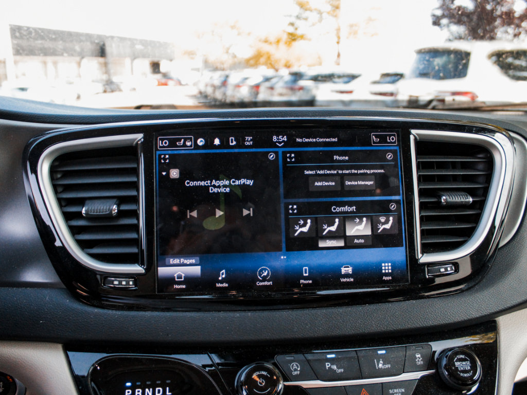 Used 2023 Chrysler Pacifica Touring-L FWD image 17
