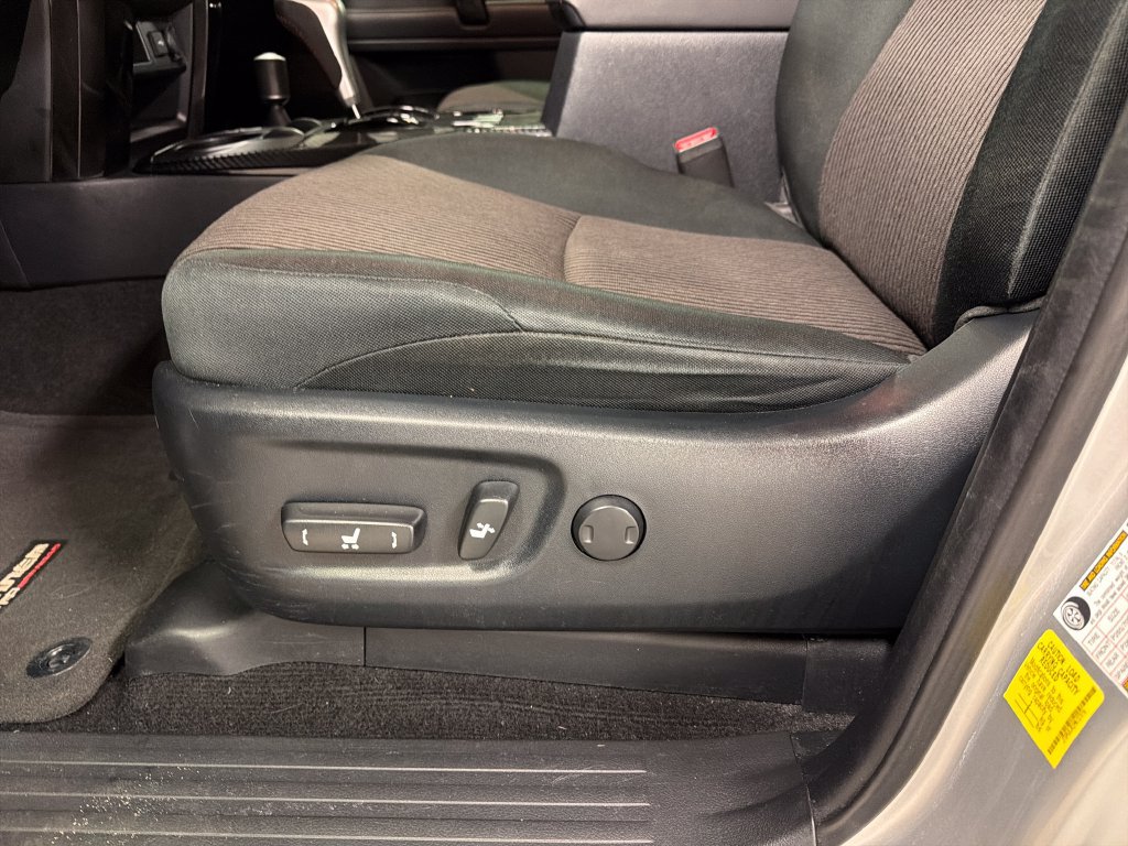 Used 2023 Toyota 4Runner TRD Off-Road AWD/4WD image 23