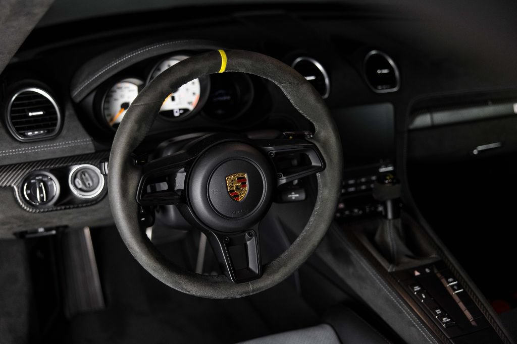 Used 2023 Porsche 718 Cayman GT4 RS RWD image 17