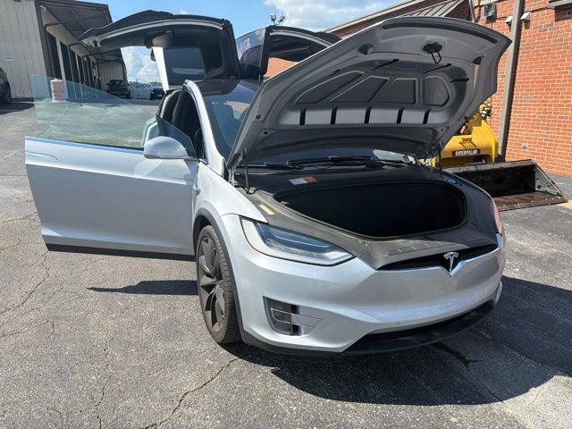 Used 2016 Tesla Model X 75D AWD/4WD image 2