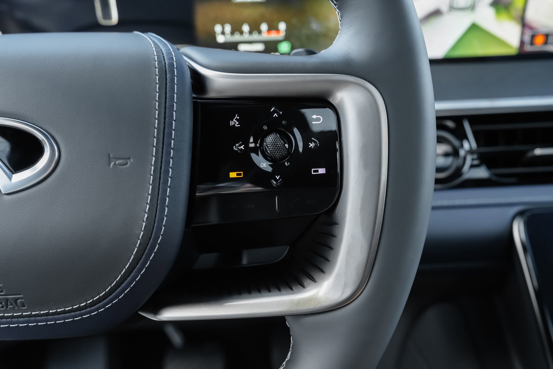 New 2026 INFINITI QX80 4WD w/ Sport Exterior Package image 18