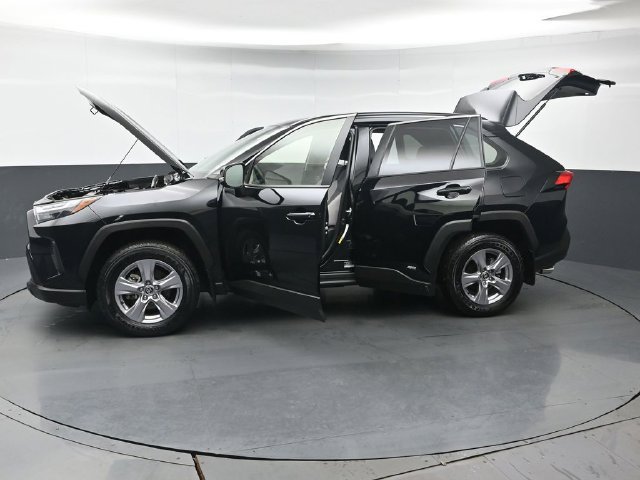 Certified 2025 Toyota RAV4 XLE AWD/4WD image 45